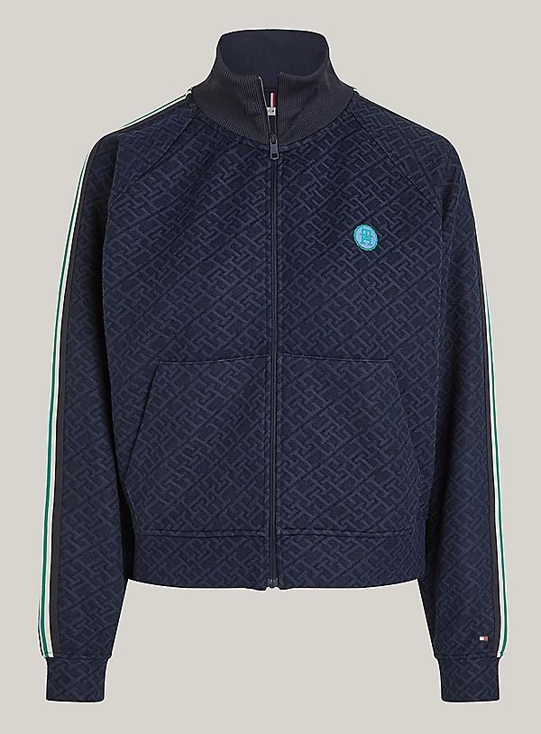 KNITWEAR